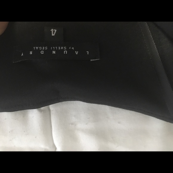 Laundry by Shelli Segal size 4 long black gown - Picture 3 of 3